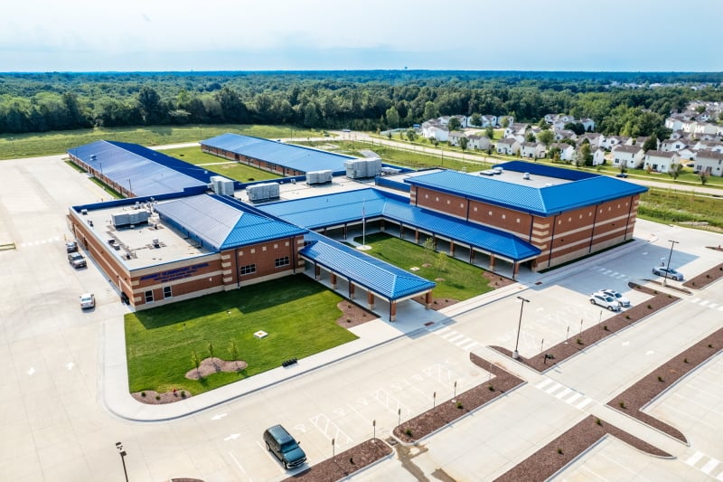 82,000 Square Feet of Medallion-Lok Becomes Metal Roof for Elementary School